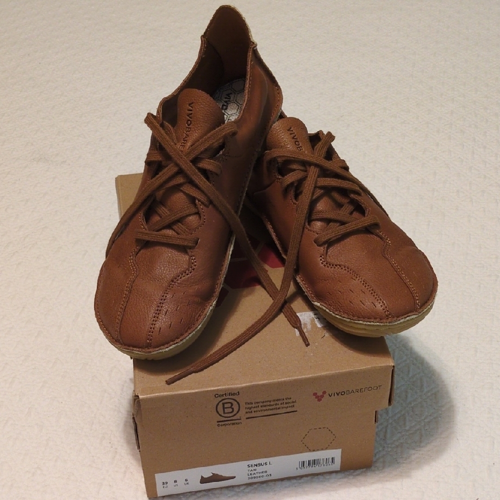 Vivibarefoot Women's Sensus in Tan (New in Box)